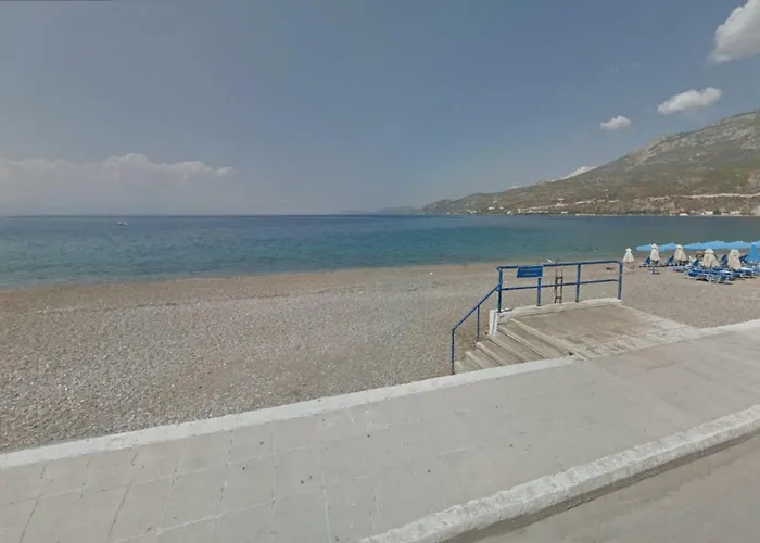 Loutraki Μοναδικής Θέσης Διαμέρισμα Στη Θάλασσα