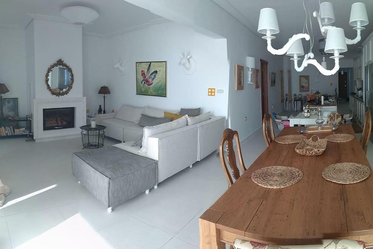 μοναδικής θέσης στη θάλασσα Loutraki (Corinthia)